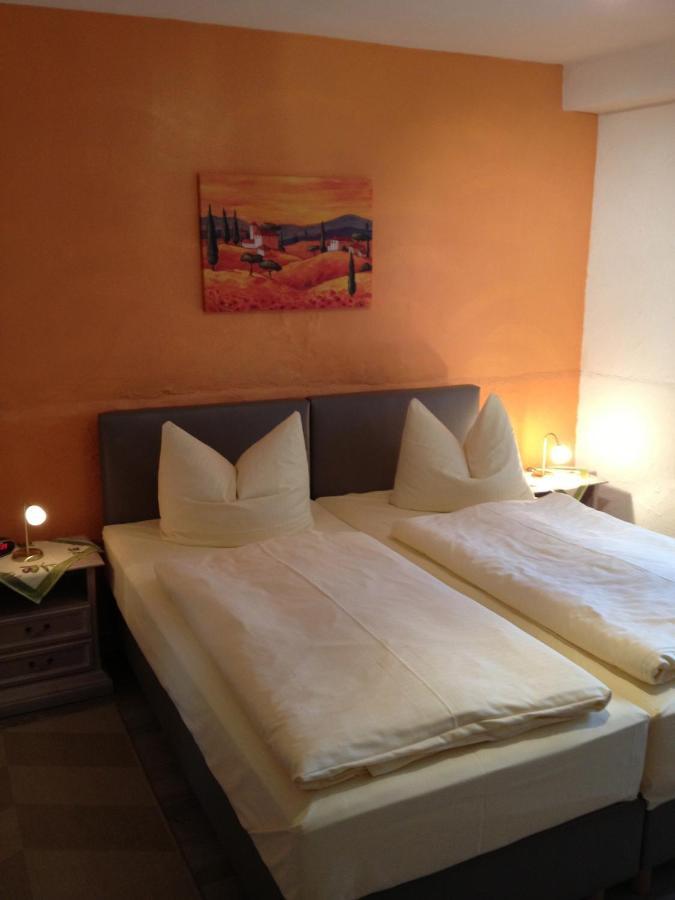 Hotel-Restaurant Walkmuehle Usingen Room photo