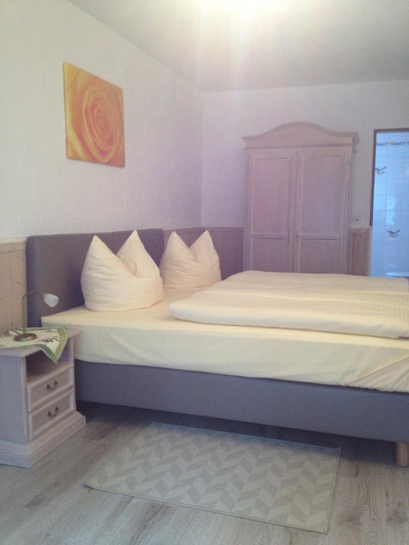 Hotel-Restaurant Walkmuehle Usingen Room photo
