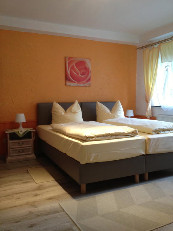 Hotel-Restaurant Walkmuehle Usingen Room photo